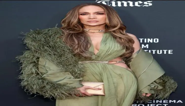 النجمة العالمية جينيفر لوبيز بعيد ميلادها الـ57 بر...