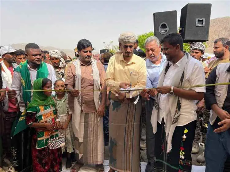 وكيل حضرموت الجيلاني يدشن مهرجان خريف حجر السنوي في موسمه الثالث