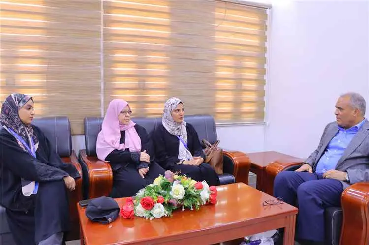 وزير التربية والتعليم يلتقي المؤسسة الوطنية للتنمي...