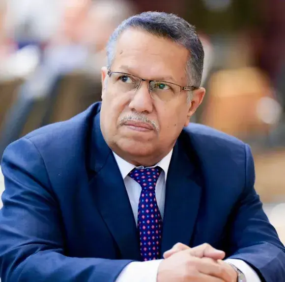 رئيس مجلس الشورى يعزي رياض الأديب بوفاة والده