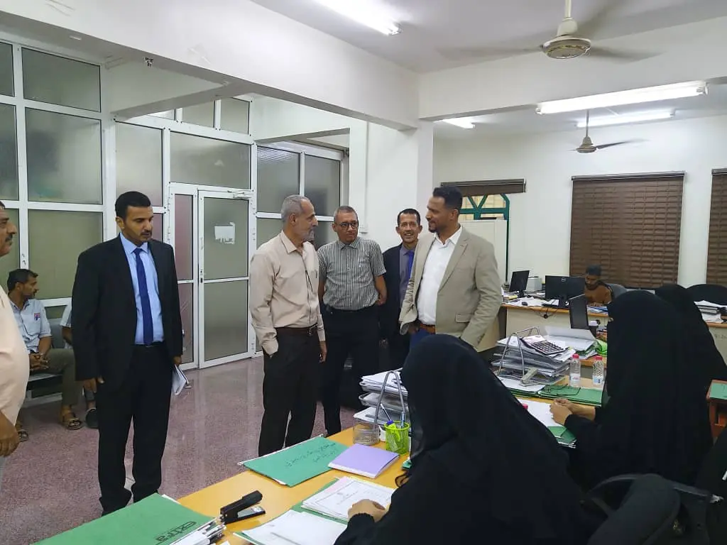 رئيس المؤسسة العامة للتأمينات يتفقد سير العمل في ف...