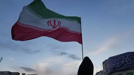 طهران تلوح بـ"استئناف الحرب" دفاعا عن سيادتها على...