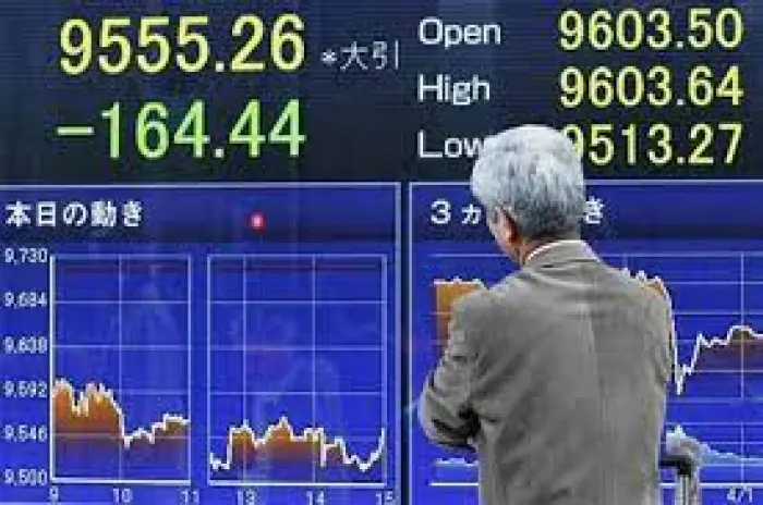 انخفاض مؤشر نيكي الياباني لأدنى مستوى في شهرين