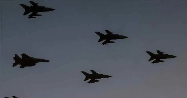 القصف السعودي الأمريكي في العراق يقفز بسعر النفط.. إليكم آخر أرقام الأسعار