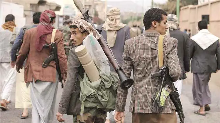 مغادرة عشرات المقاتلين الحـ.ـوثيين من أبناء أرحب ل...