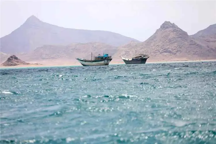 السعودية تبحث تشكيل تحالف دولي لحماية الملاحة في ا...