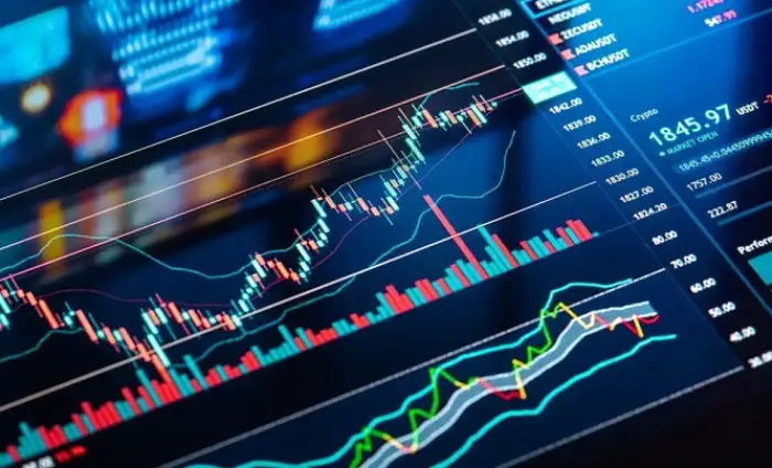 المستثمرون يتجهون للتحوط وسط تخوف من تقلبات الأسهم