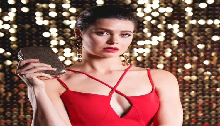يسرا اللوزي تكشف عن سبب لجوئها لطبيبة نفسية.. وتتح...