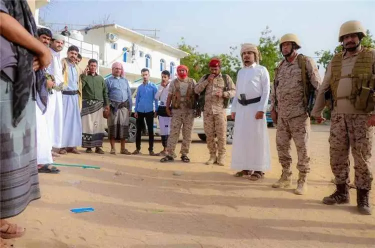 القائد العام لقوات دفاع شبوة يتفقد مستشفيات عين وح...