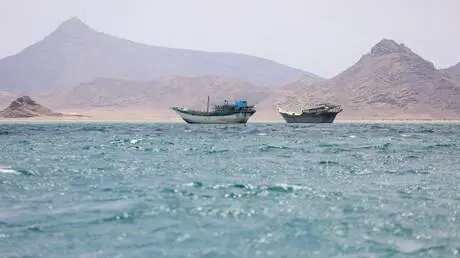 الحوثيون ينفون نيتهم فرض رسوم على عبور مضيق باب ال...