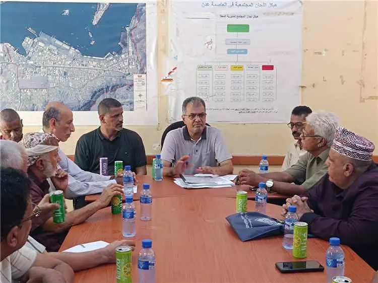 الأستاذ عدنان القلعة يشارك اللجان المجتمعية بالمعلا اجتماعها الدوري ويؤكد أهمية تعزيز العمل المجتمعي