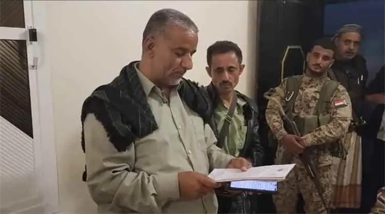 عقب زيارة محافظ أبين ليافع.. مدير مجمع الوسطي يشكر...