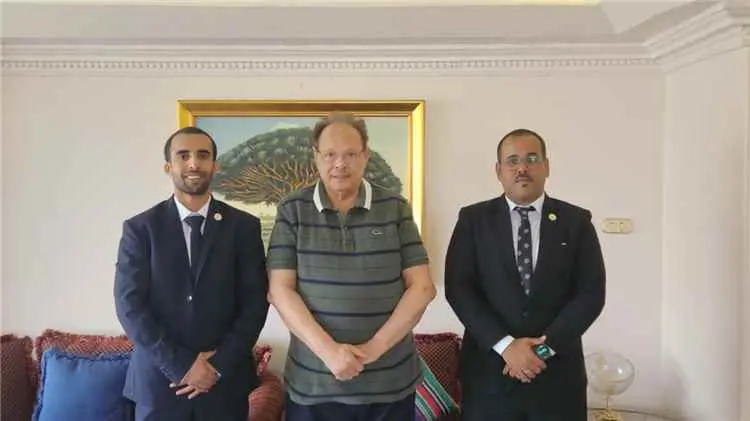 الرئيس علي ناصر محمد يستقبل المدير التنفيذي للمركز...