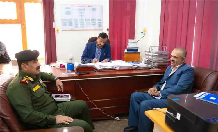 محافظ شبوة يناقش تعزيز التنسيق بين الأجهزة القضائي...