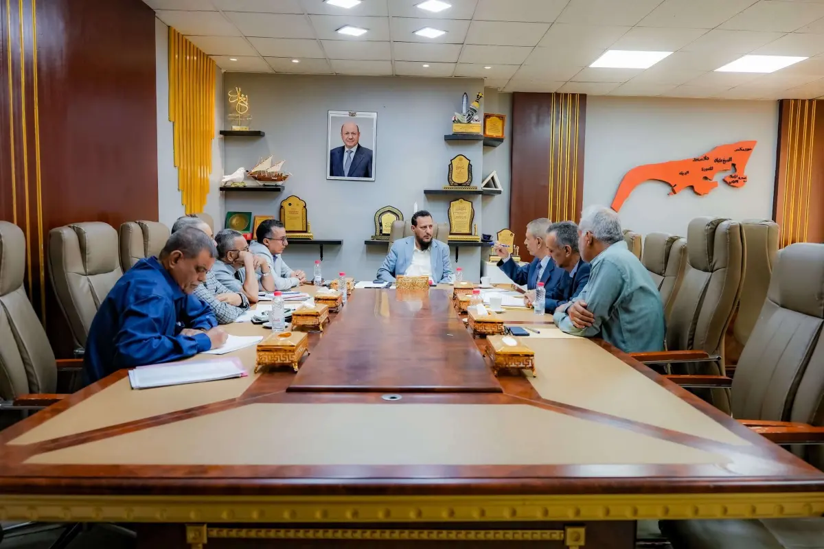 شيخ وجابر يناقشان تعزيز التعاون المشترك لتنمية الإ...