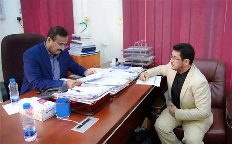 المحافظ بن الوزير يؤكد محورية قطاع الطرق والجسور ف...