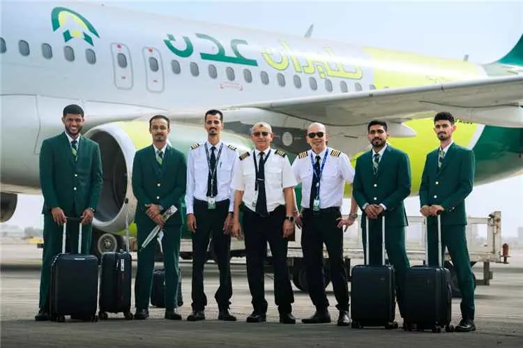 طائرة "المعلّا" تدشّن أولى رحلاتها على خط عدن – عم...