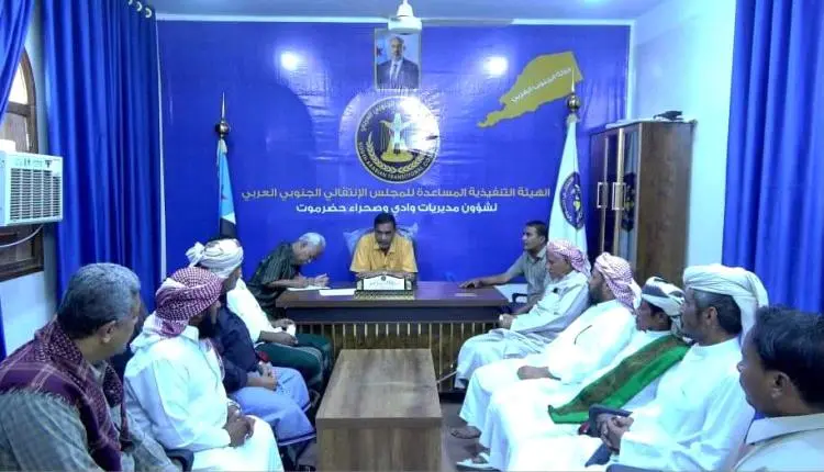 التميمي يلتقي مدير عام مديرية رخية وعددًا من مشايخ...