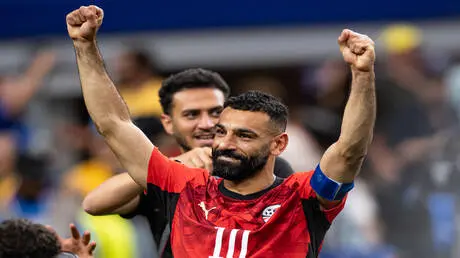 صلاح يفرض اسمه بين عمالقة أوروبا.. أربعة ألقاب هدا...
