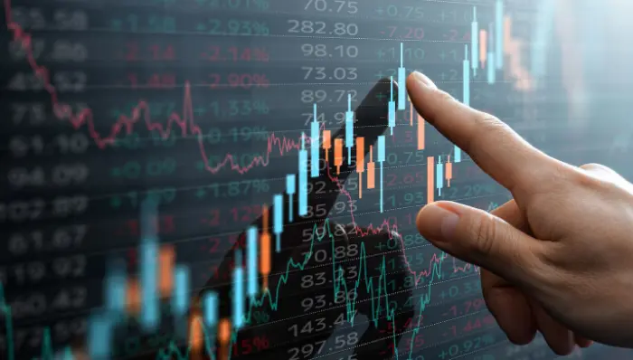 صعود الأسهم الأمريكية مع تراجع النفط وعوائد السندا...