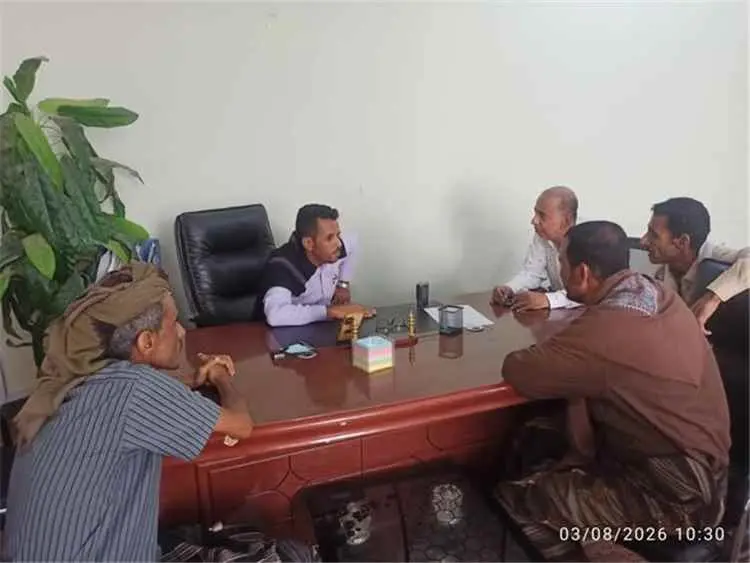 مدير عام زنجبار يبحث مع مدير مؤسسة المياه بأبين تح...