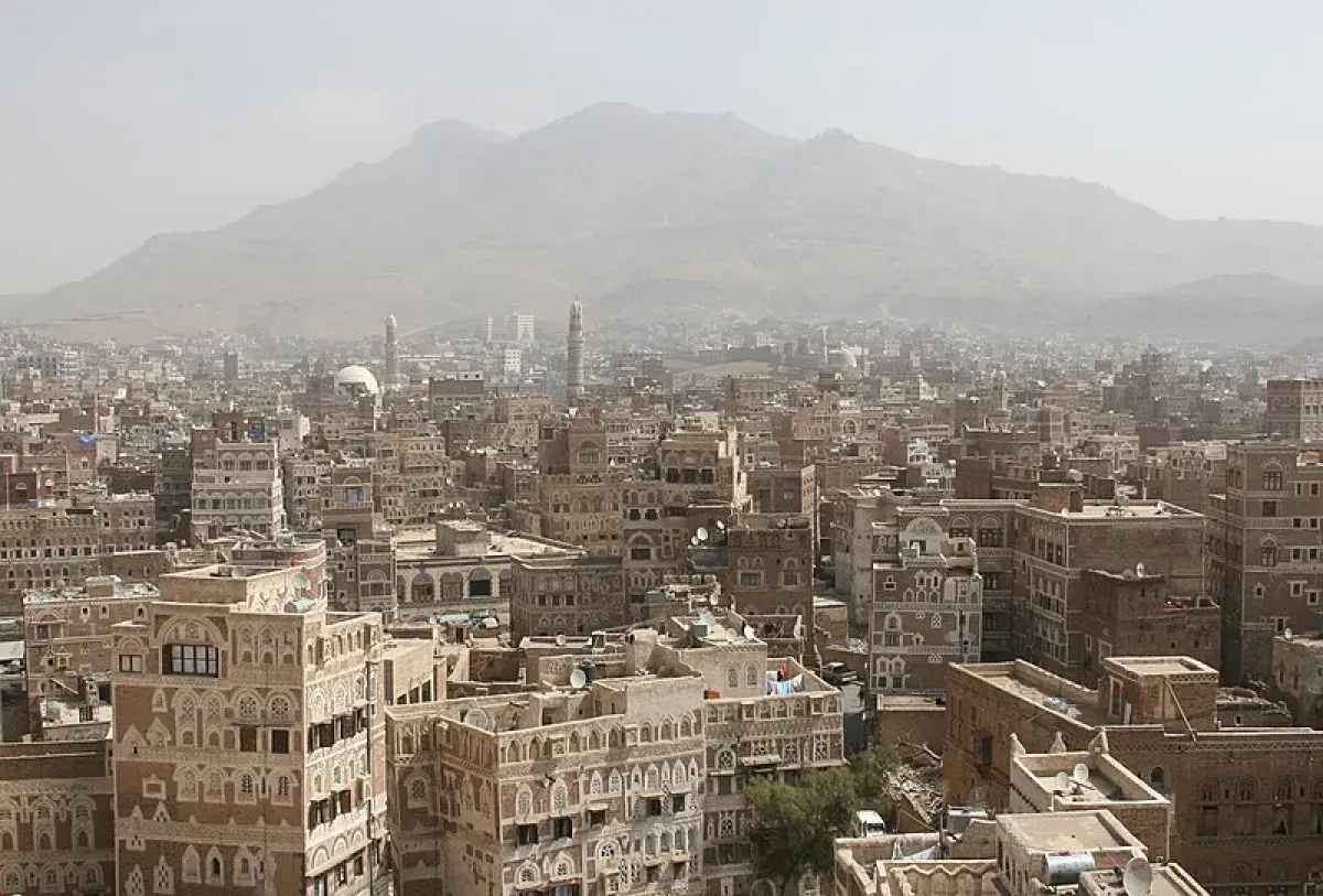 صاروخ يهز صنعاء ويكشف ارتباك مليشيا الحوثي الإرهاب...