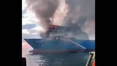 مشاهد للأضرار التي لحقت بسفينة تركية استهدفتها مسي...