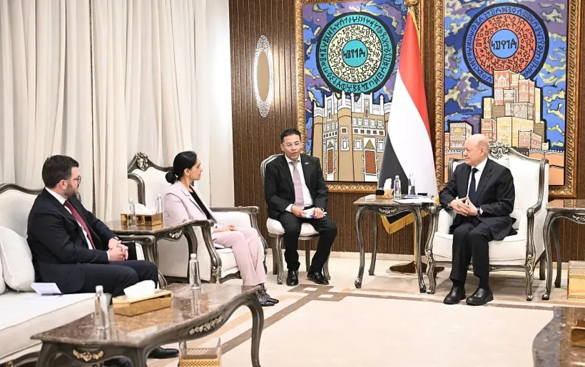 العليمي: اليمن في مرحلة جديدة من استعادة المبادرة...