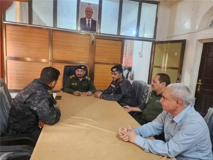 مدير  مكافحة المخدرات يلتقي مدير شرطة مأرب ويتفقد...