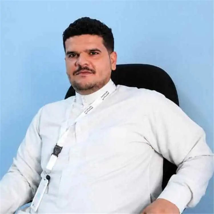 صحفي يشيد بوزير الدفاع: أنصف العسكريين الجنوبيين و...