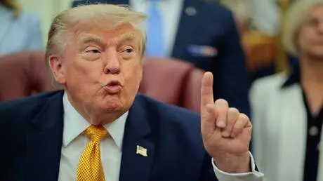 ترامب: سنفتح مضيق هرمز قريبا أو ستتلقى إيران ضربات...