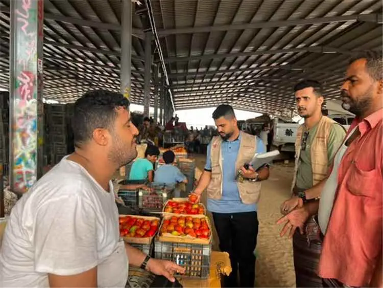 صناعة المنصورة" يُغلق محلات مخالفة بقرارات نيابية...