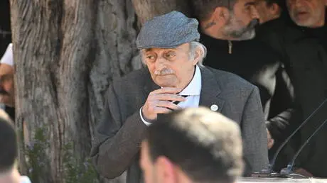 جنبلاط عن اعتقال دبور: هل تنفذ السلطة اللبنانية أو...