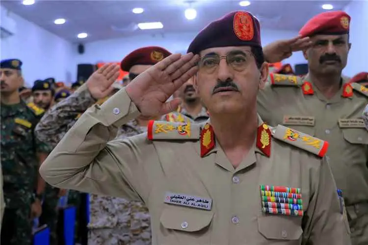 وزير سابق: انتظام صرف مرتبات الجنود دون خصميات غير...