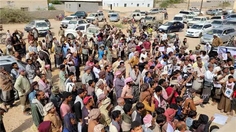 وقفة جماهيرية في ميفعة بشبوة لنصرة كتاب الله والمط...