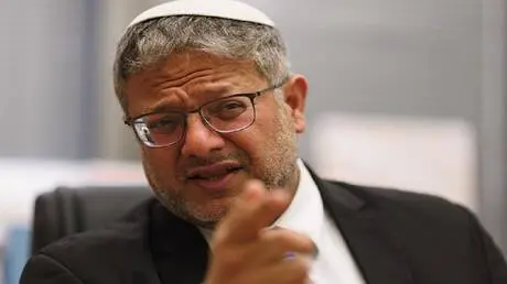 بن غفير يسخر من معاناة أسيرات فلسطينيات ويتوعد بمز...