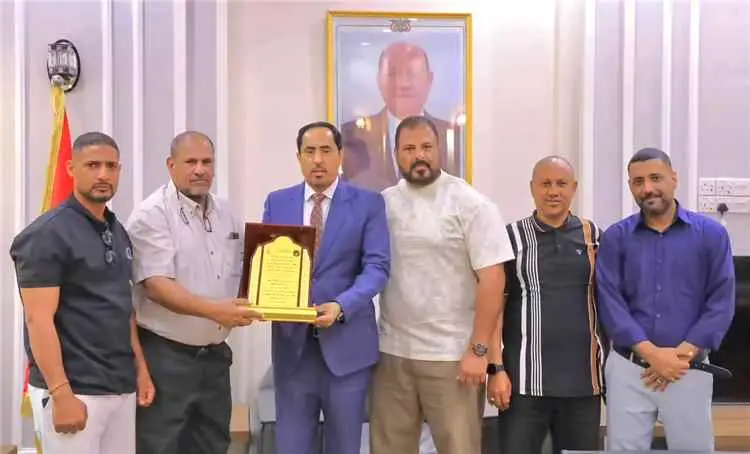 وزير الشباب والرياضة يوجه بإنشاء مركز متكامل لاتحاد القوى البدنية ومصارعة الذراعين بعدن