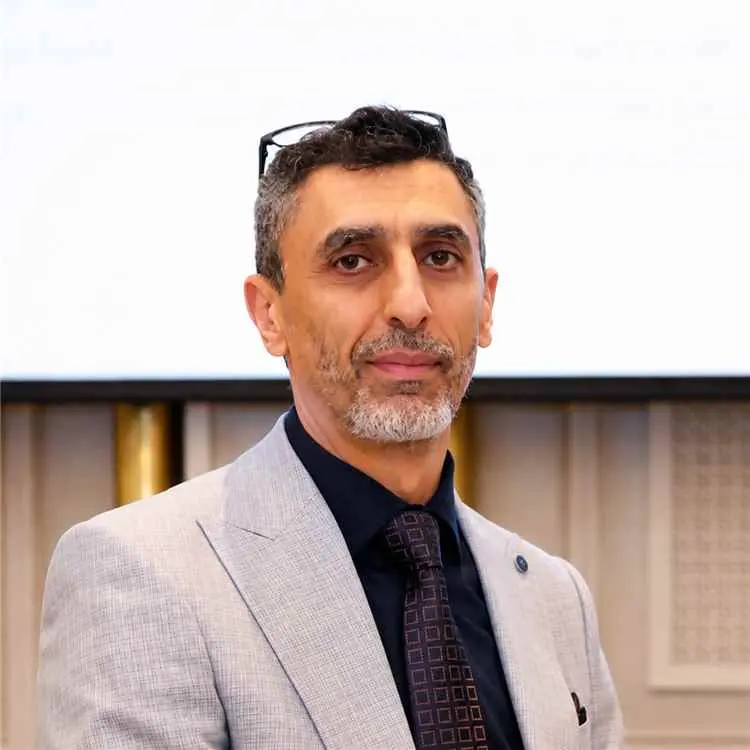أحمد الزنداني يشيد بوزير الدفاع: مكاشفة الرأي العام سلاح لمواجهة الفساد داخل الجيش