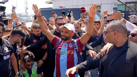 استقبال تاريخي لمحمد صلاح في طرابزون (فيديو)