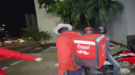 لقطات مروعة توثق اغتيال مؤثر مكسيكي شهير أثناء بث...