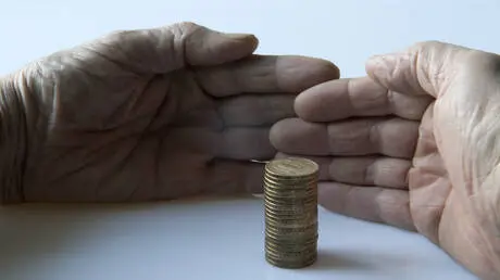 بريطانيا تضيف 19 بندا إلى قائمة العقوبات ضد روسيا