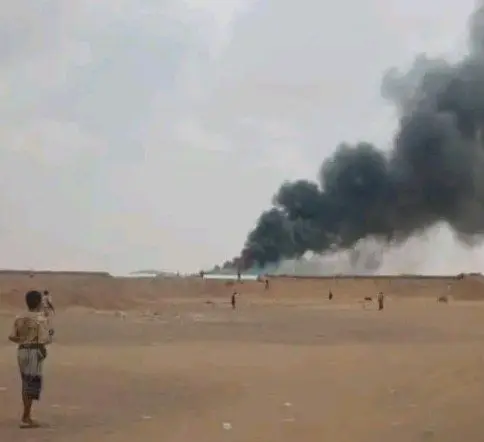 45 قتيلاً بينهم ضباط وجنود ضحايا القصف الحوثي الغا...