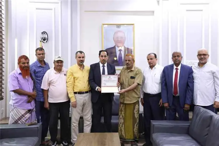 وزارة الشباب والرياضة تمنح نادي شباب زُبيد بالضالع التصريح النهائي