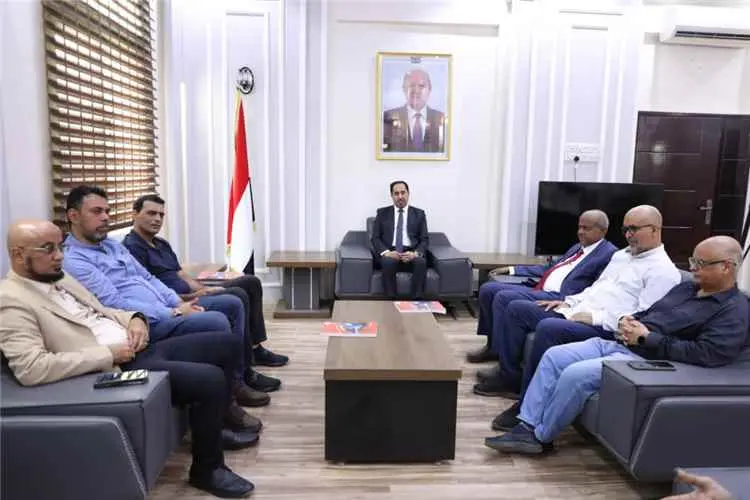 الوزير البكري يبحث مع مسؤول آسيوي سبل تطوير ونشر ل...