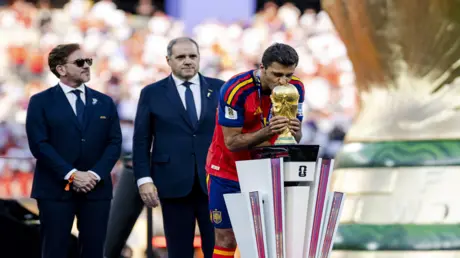 وسط صراع برشلونة وريال مدريد على ضمه.. رودري يحسم...
