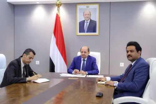 رئيس الوزراء يؤكد أن الحكومة ستواصل توفير كل الضمانات للحفاظ على استقلالية الصندوق الاجتماعي للتنمية
