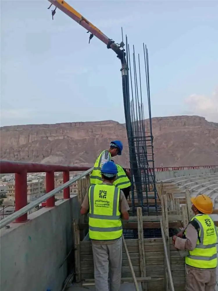 بدء صب القواعد الخرسانية للشاشة العملاقة بإستاد سي...