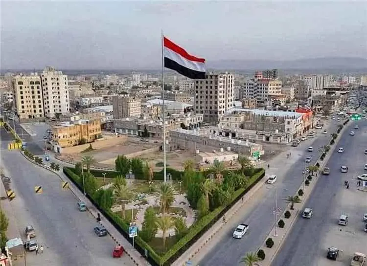 مليشيا الحوثي تستهدف مدينة مأرب بالصواريخ والمسيّر...