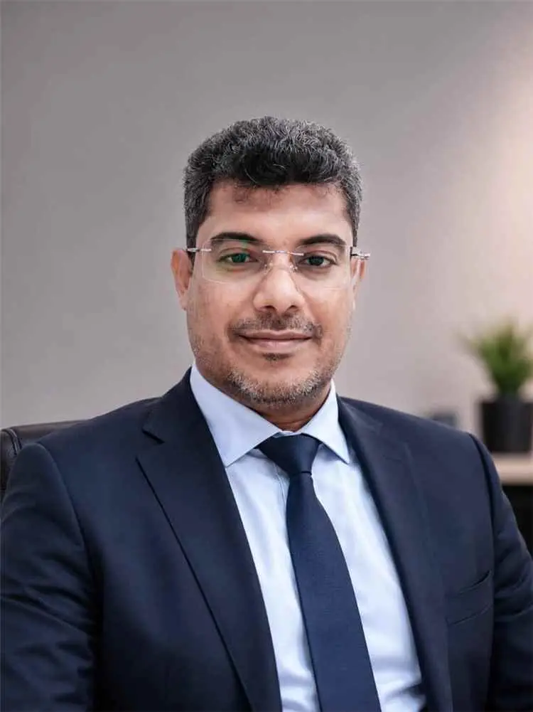 غالب منصور : لا سلام مع سلاح خارج الدولة ... واستعادة الجمهورية تبدأ بكسر احتكار المليشيا للقوة