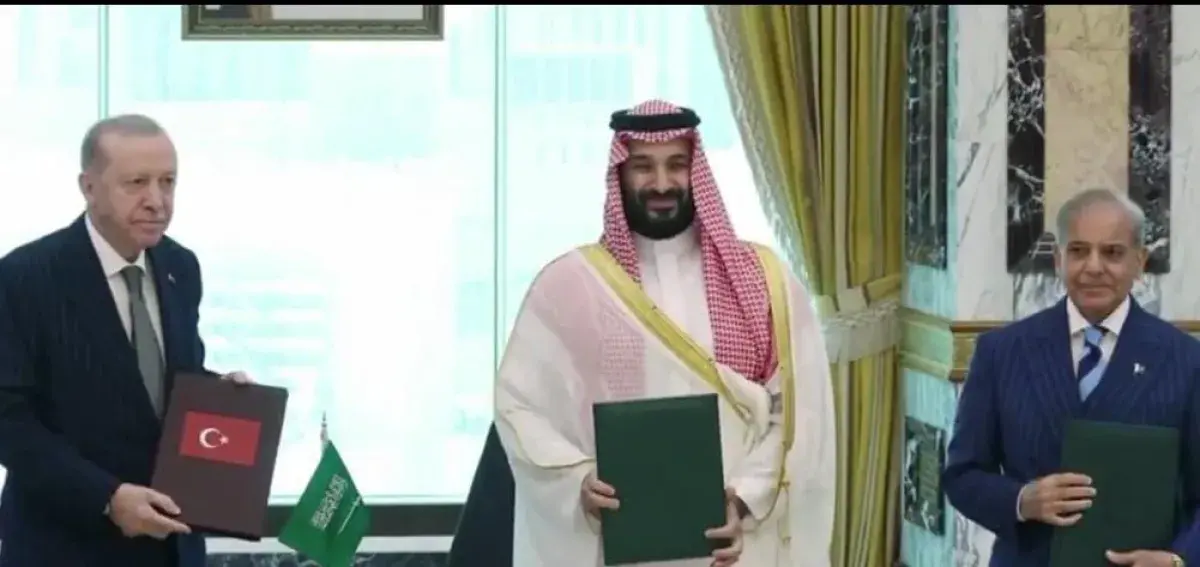 السعودية وتركيا وباكستان توقع "اتفاقية مكة للدفاع...